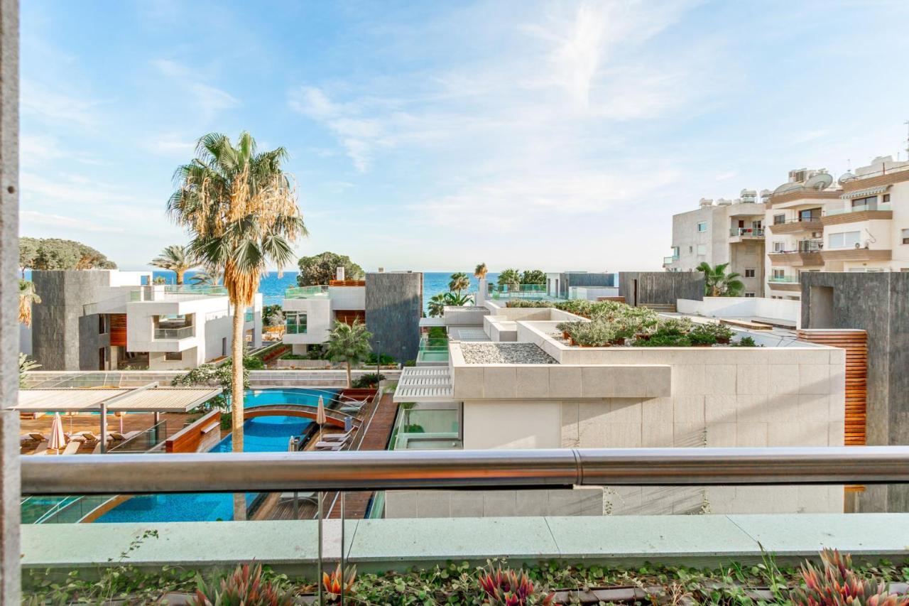Opera Exclusive Apts By Trulycyprus Limassol Bagian luar foto