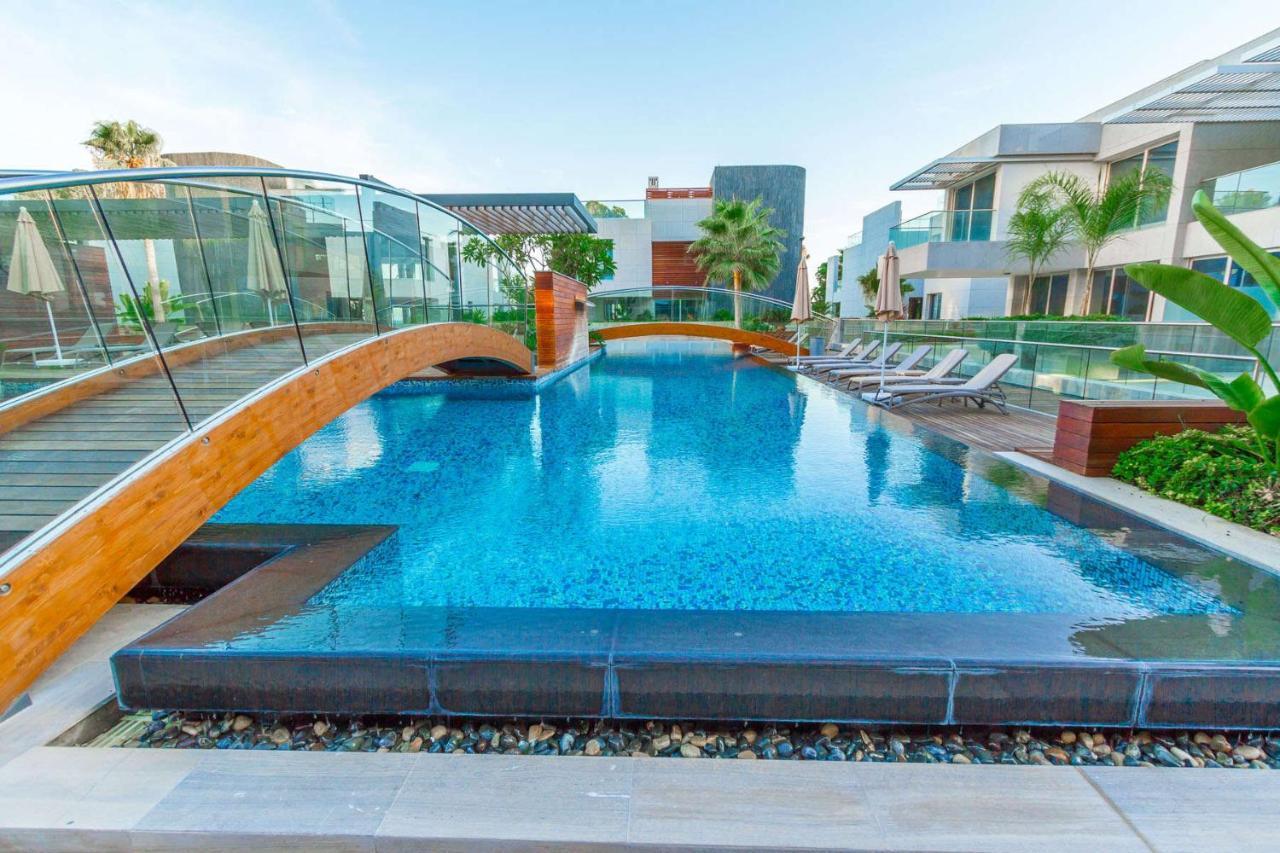 Opera Exclusive Apts By Trulycyprus Limassol Bagian luar foto