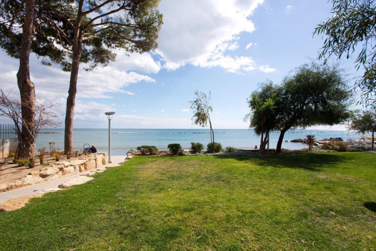 Opera Exclusive Apts By Trulycyprus Limassol Bagian luar foto